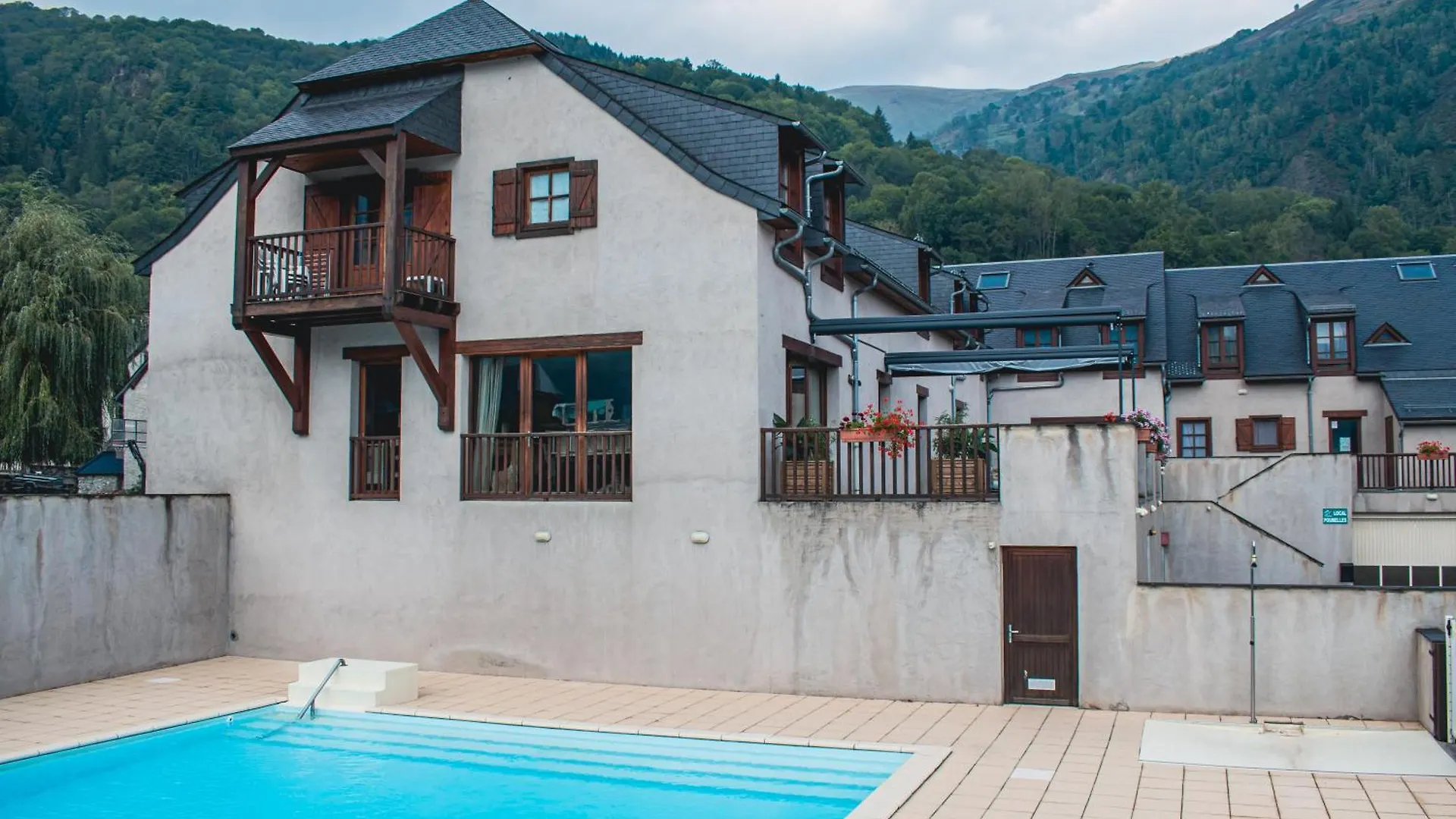 Aparthotel Residence Vignec Village By Actisource