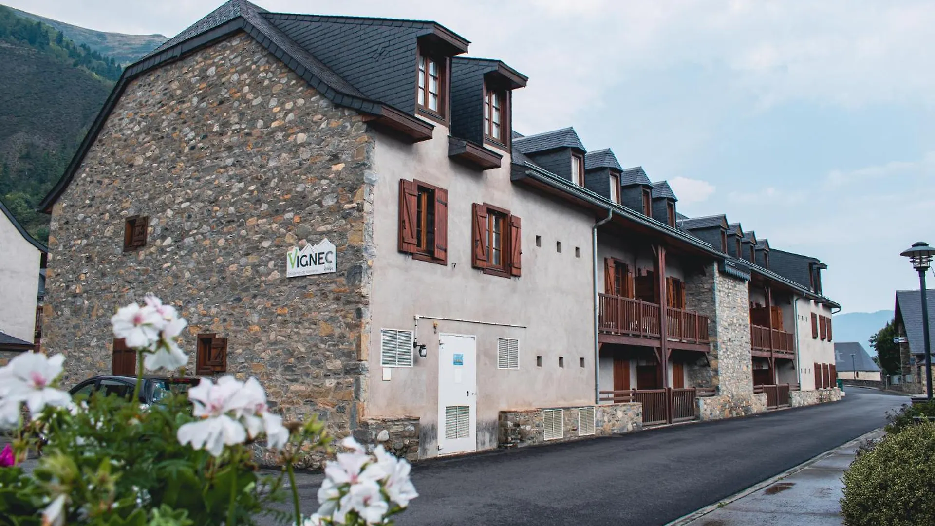 Residence Vignec Village By Actisource France